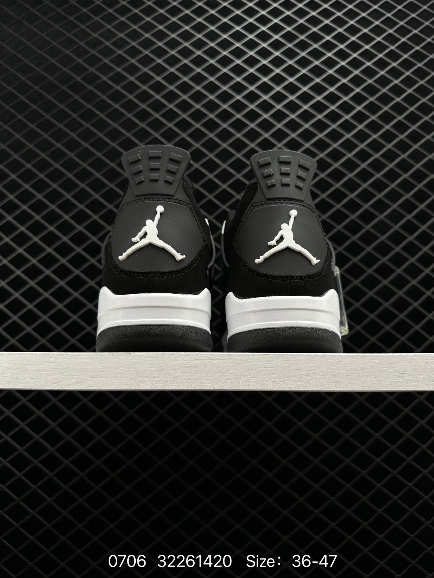 Air Jordan 4 “Cat”